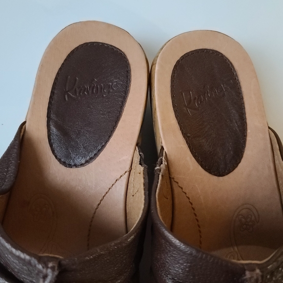 Kravings Sandals - Picture 7 of 7